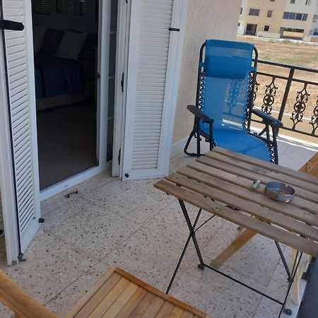Vasilis House Apartman Dromolaxia Kültér fotó